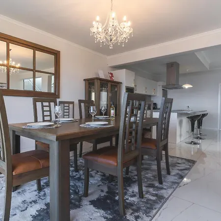 Blue Outlook Retreat By Atlantic Vakantiehuis *