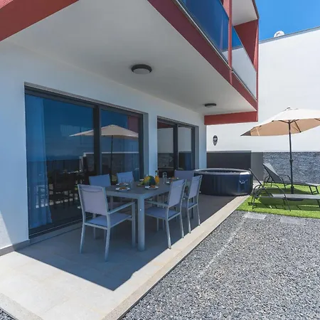 Blue Outlook Retreat By Atlantic בית נופש *