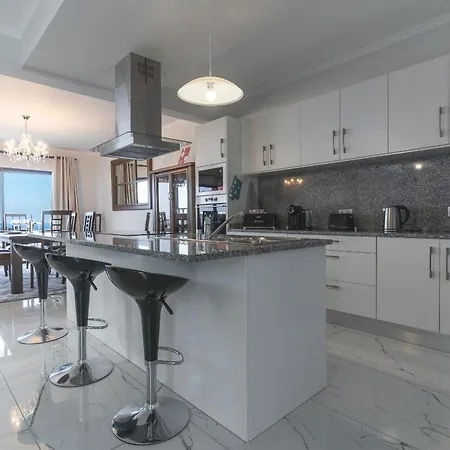 Blue Outlook Retreat By Atlantic *