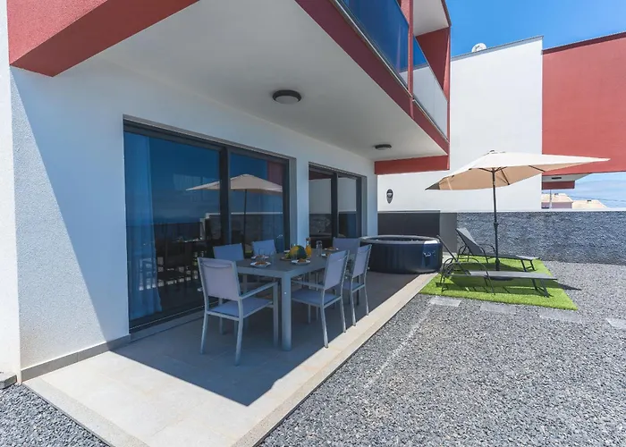 Blue Outlook Retreat By Atlantic 度假居 *