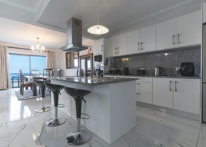 Blue Outlook Retreat By Atlantic *